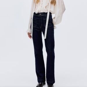 NWT H&M 99% Cotton “Flared High” Women's Jeans. Size 2 Dark Blue